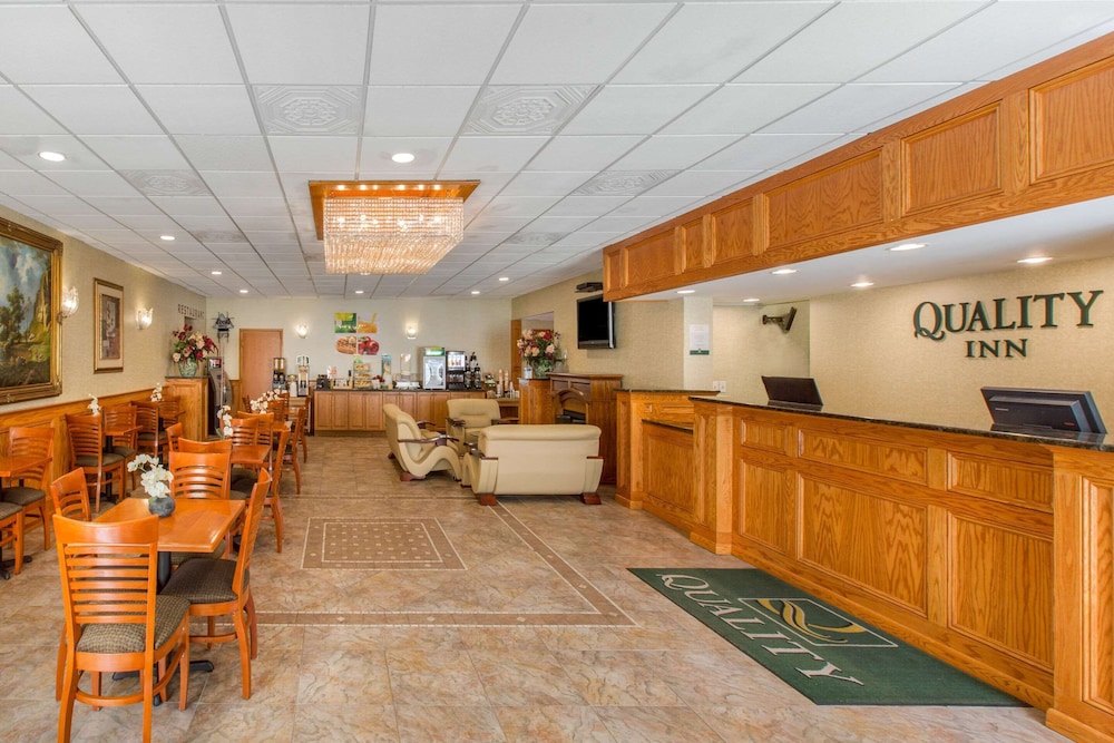 Quality Inn Ledgewood - Dover 8/42