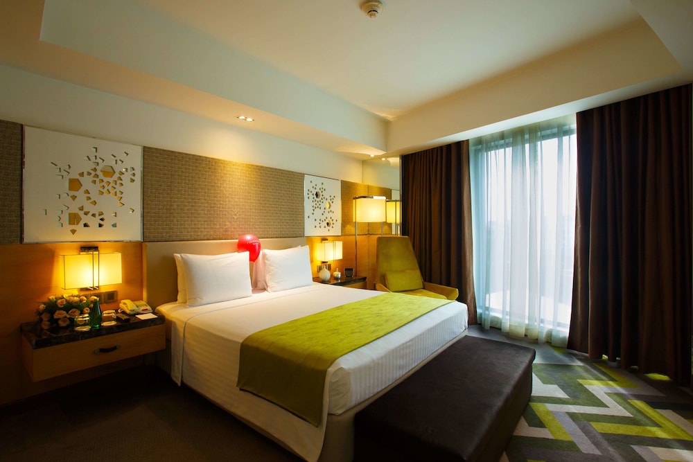 Courtyard By Marriott Agra 18/72