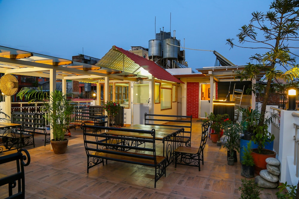 Hotel Himalayan Oasis 6/50
