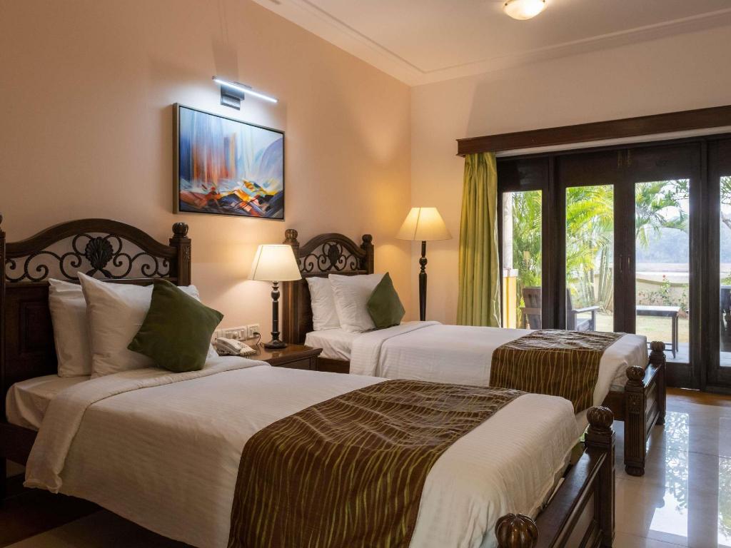 Superior, Twin Beds, Garden Side
