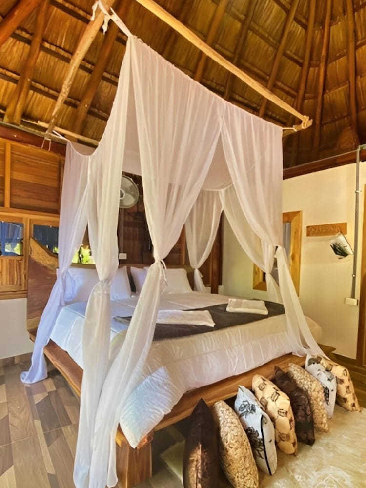 COMFORT, CABIN