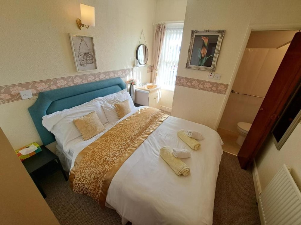 OYO Lily Hotel Blackpool 5/19