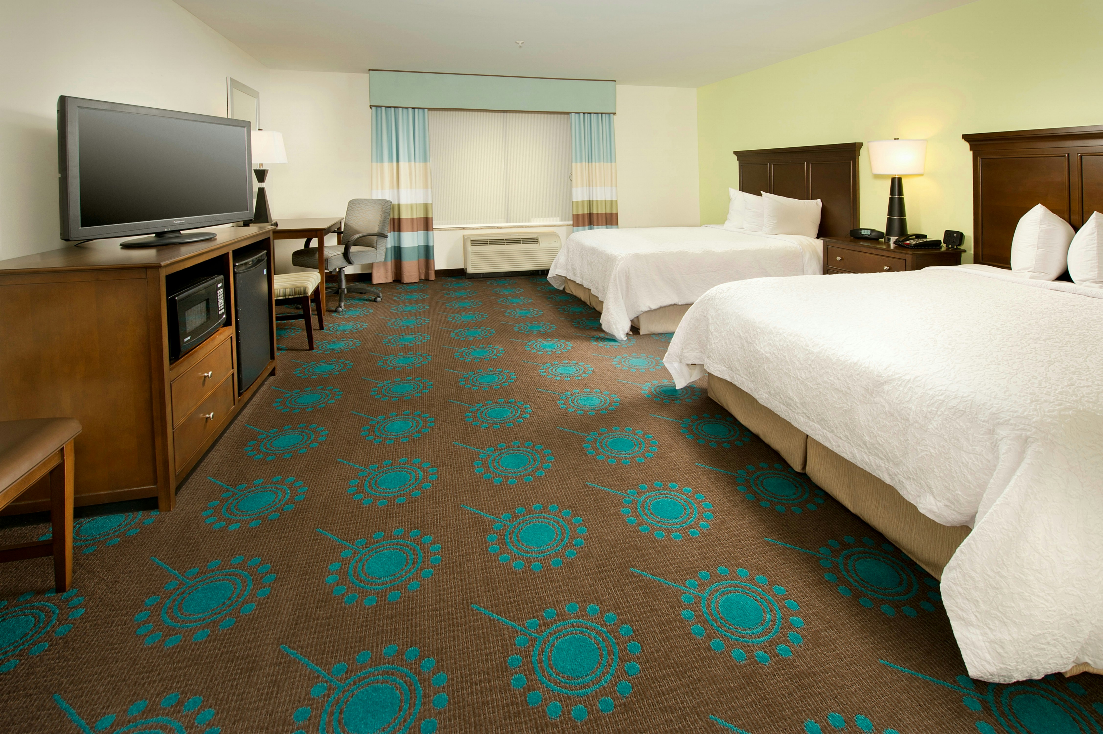 Hampton Inn Uvalde 11/33