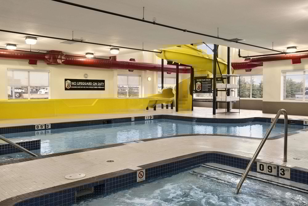 Home Inn and Suites Lloydminster 24/50