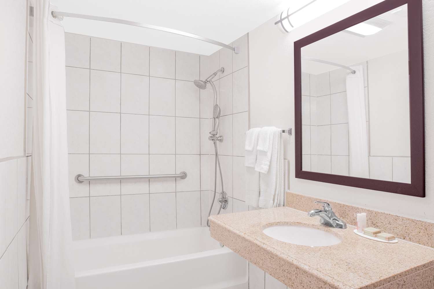 Super 8 By Wyndham Idabel 18/19