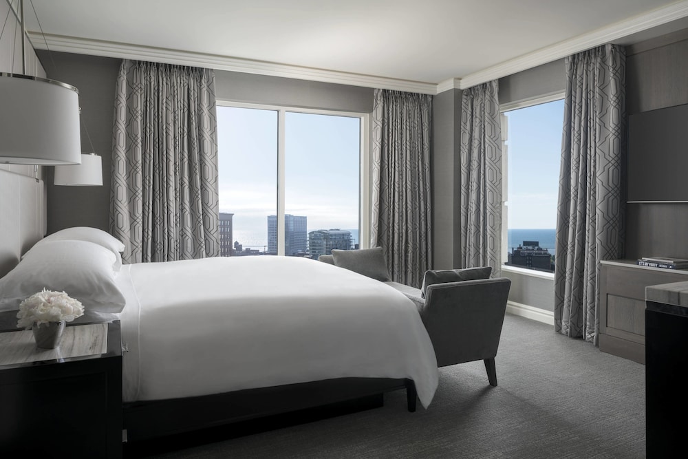 THE RITZ-CARLTON CLEVELAND 10/49