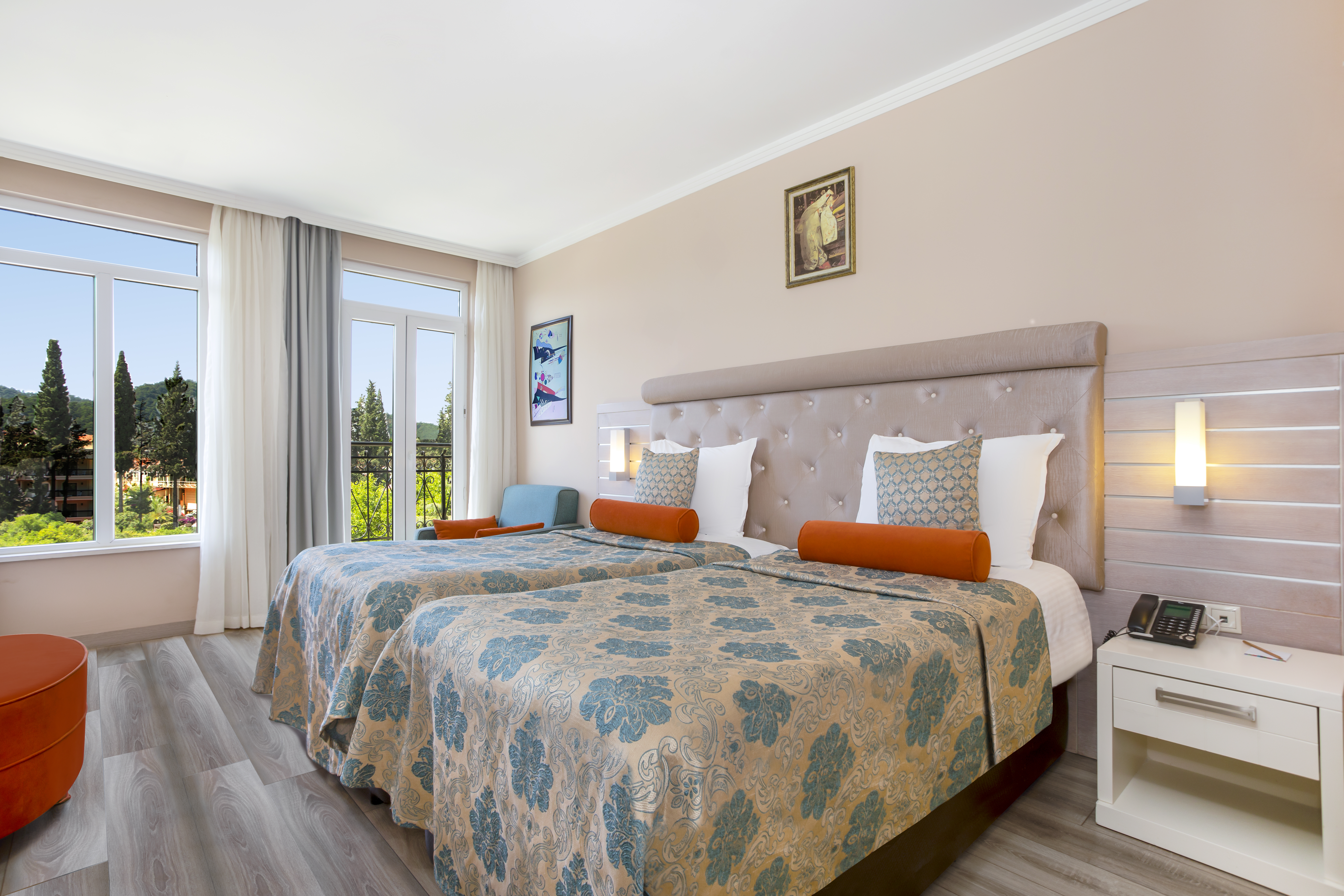 Room, Triple, Lateral Side Sea View