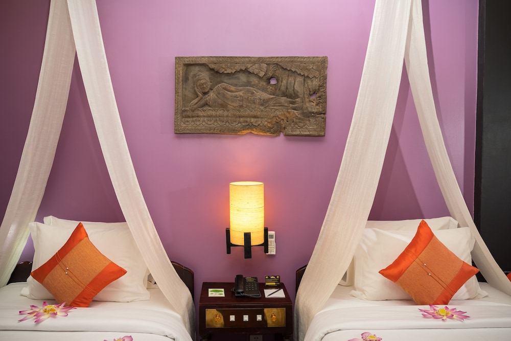 Golden Temple Hotel 24/72