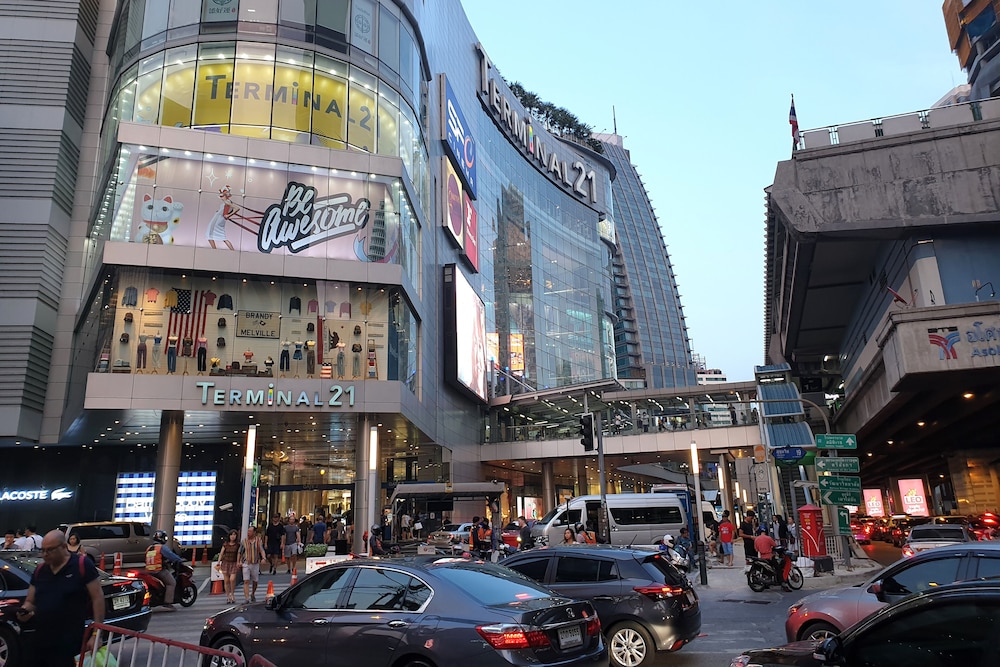 Grand Mercure Bangkok Atrium 66/72