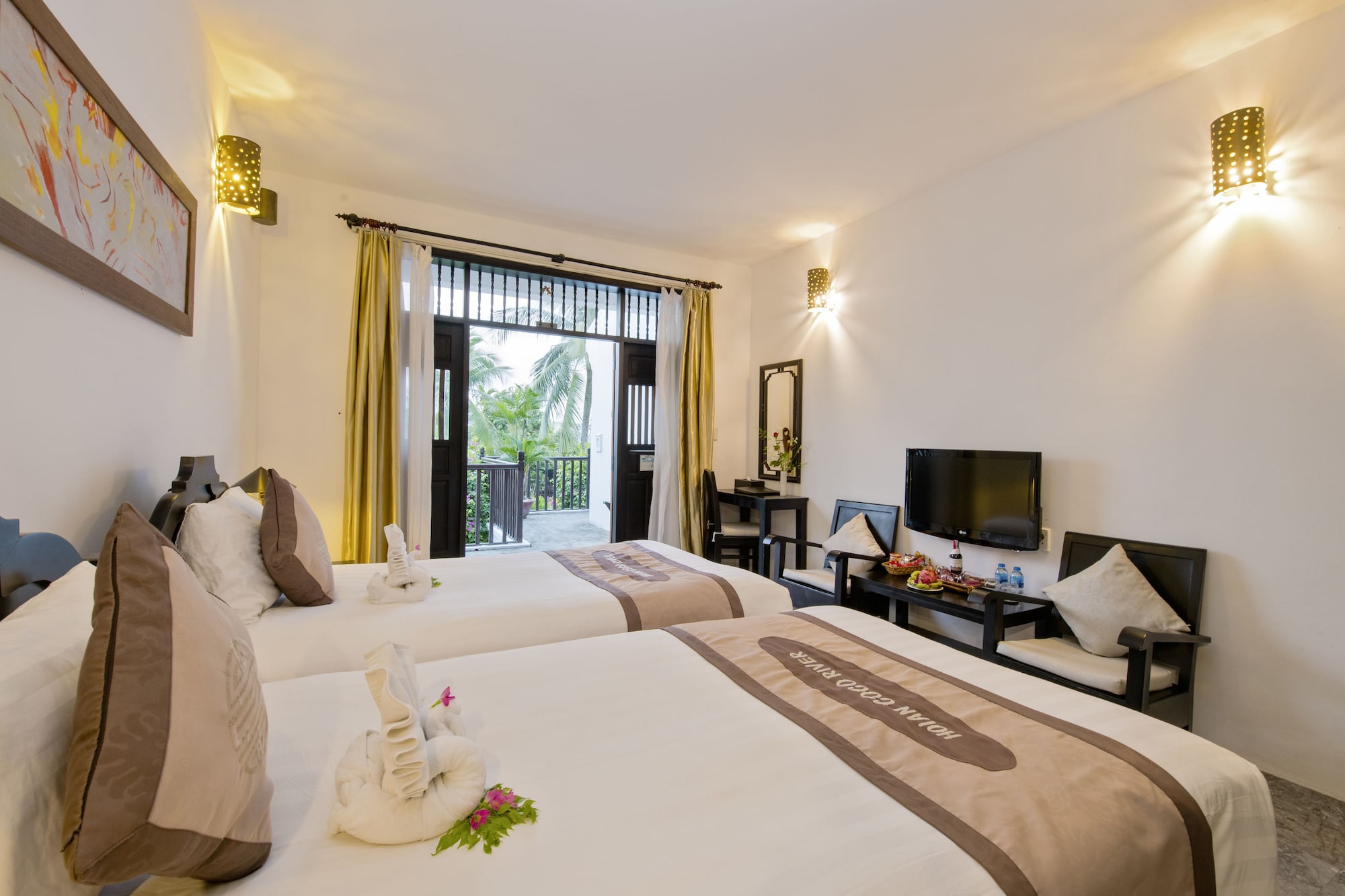 غرفة ديلوكس بسرير كينج بإطلالة على المسبح، Hoi An Coco River Resort Spa 3/9