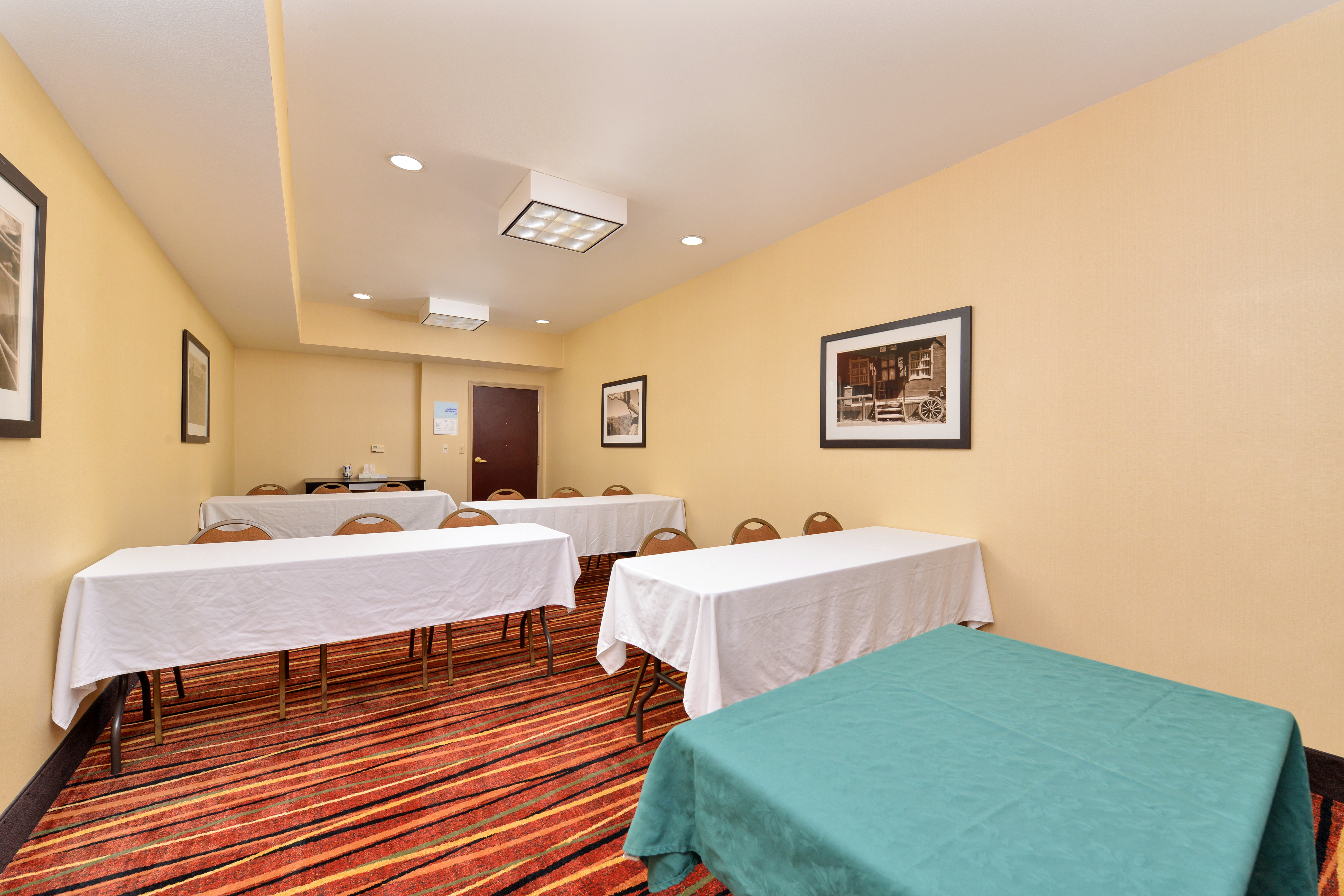 Holiday Inn Express & Suites Austin SW - Sunset Valley, an IHG Hotel 14/50