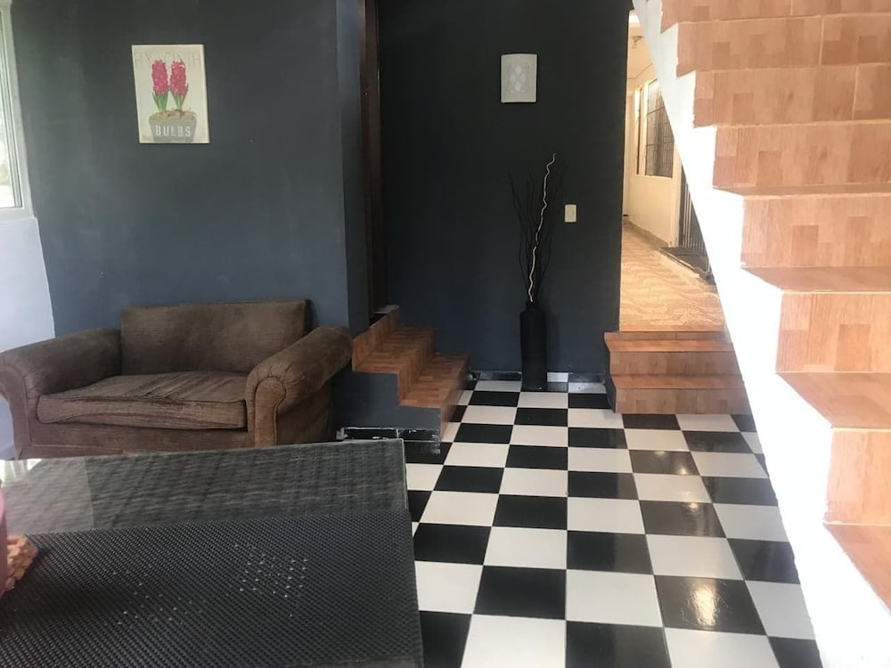 Aarony House Hotel 32/50