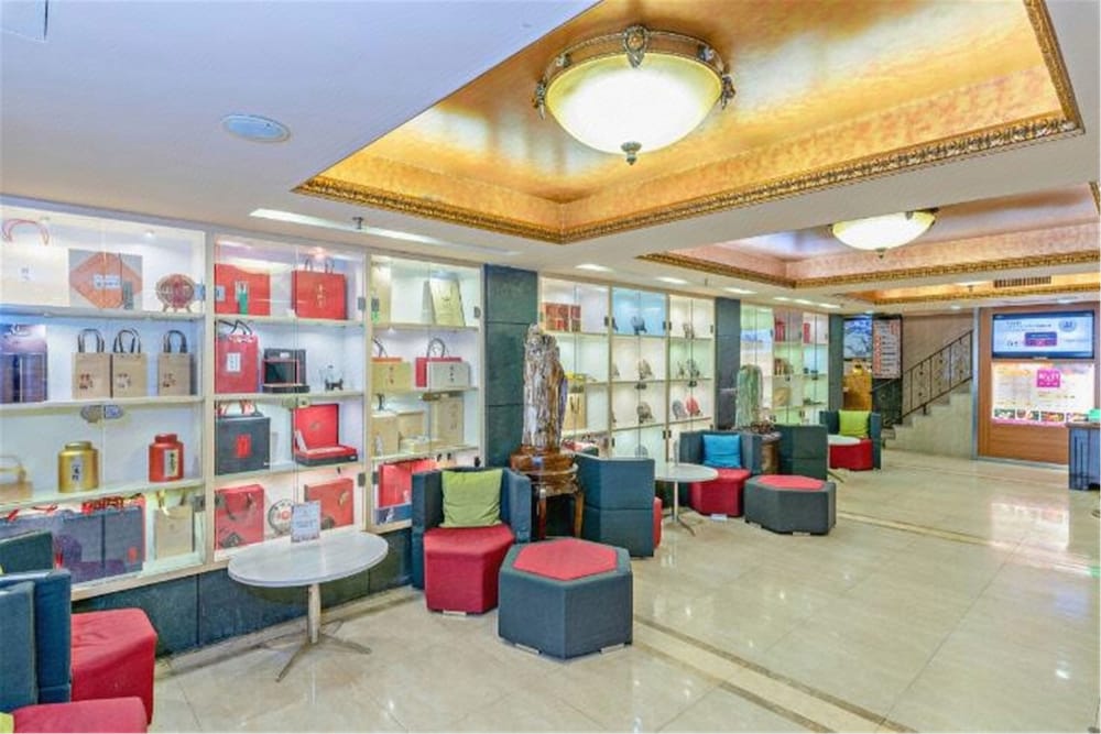 Royal Garden Hotel 27/39