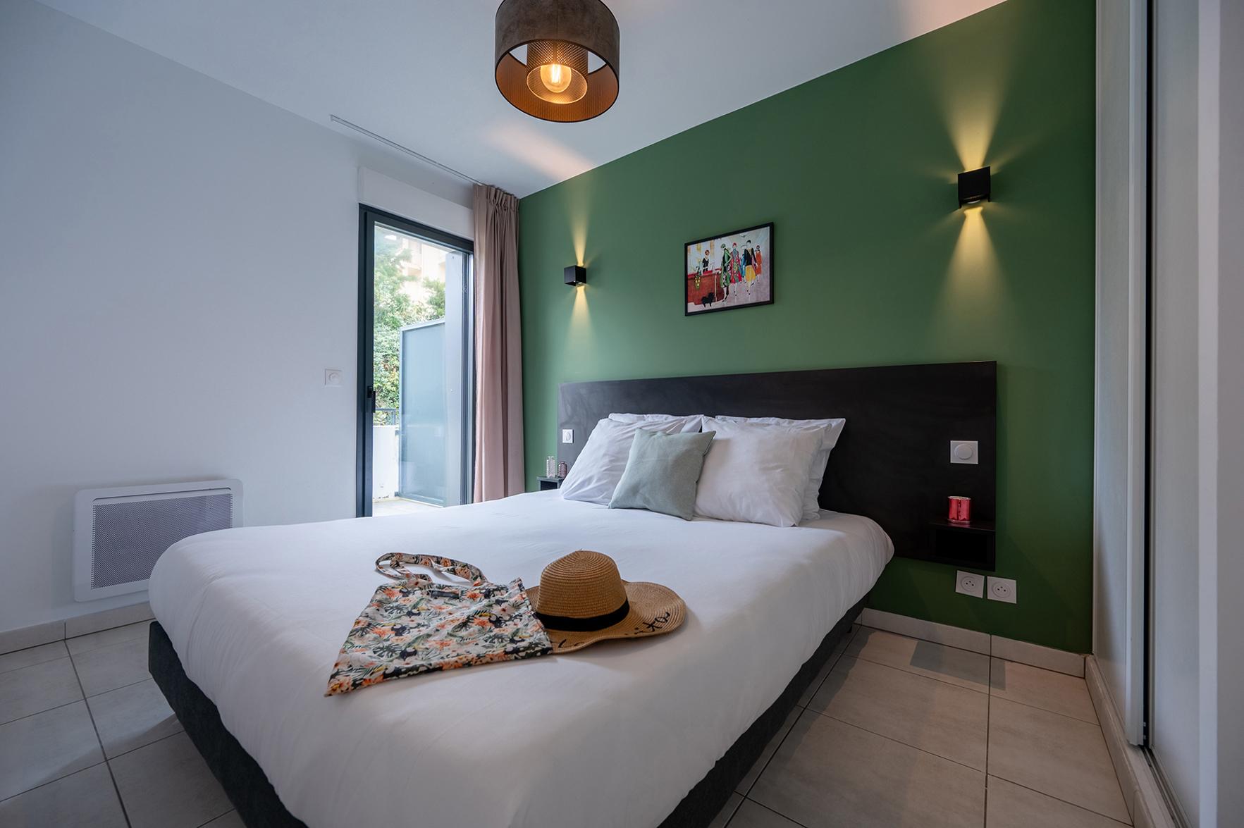 1 Bedroom, Cabin, Apartment