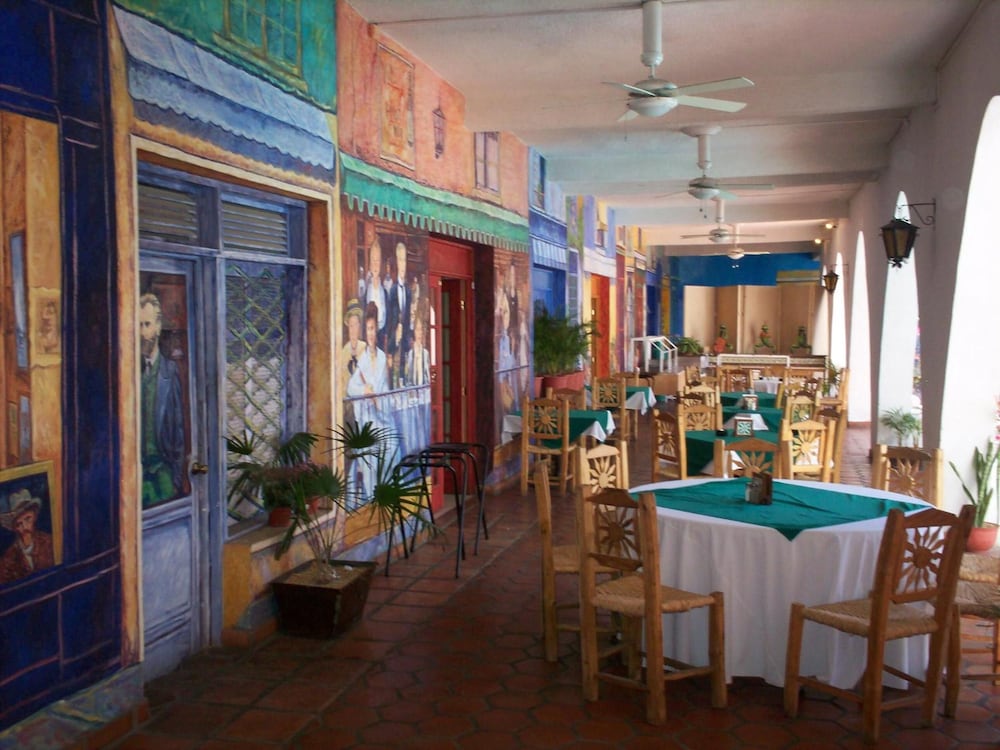 Hacienda Bugambilias 57/71