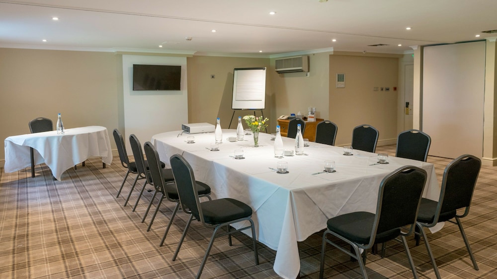 Holiday Inn Milton Keynes East M1 Jct 14 42/50