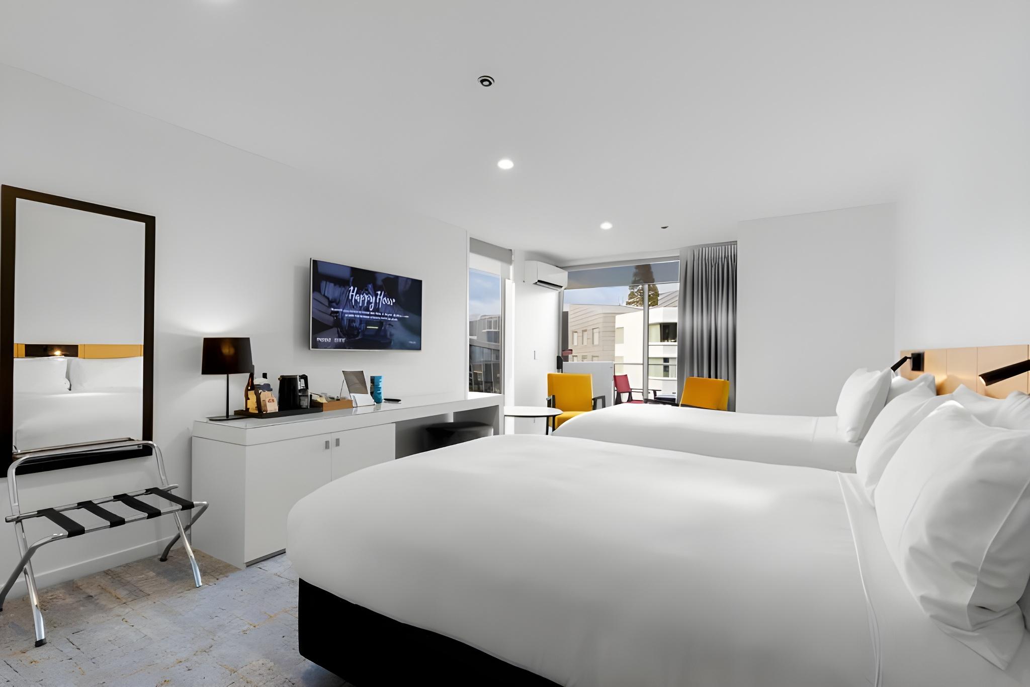 2 Bedrooms, Split, Suite, King Bed, No View