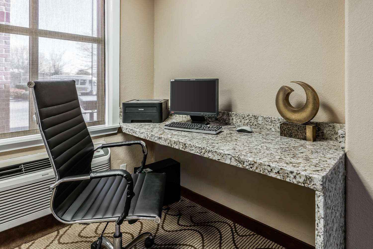 Comfort Inn And Suites Airport American Way 33/42