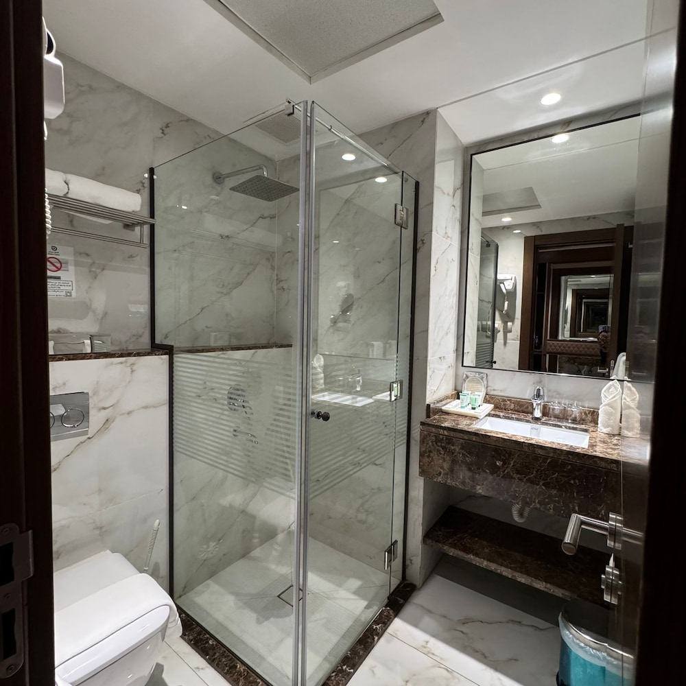 Midan Hotel 48/50