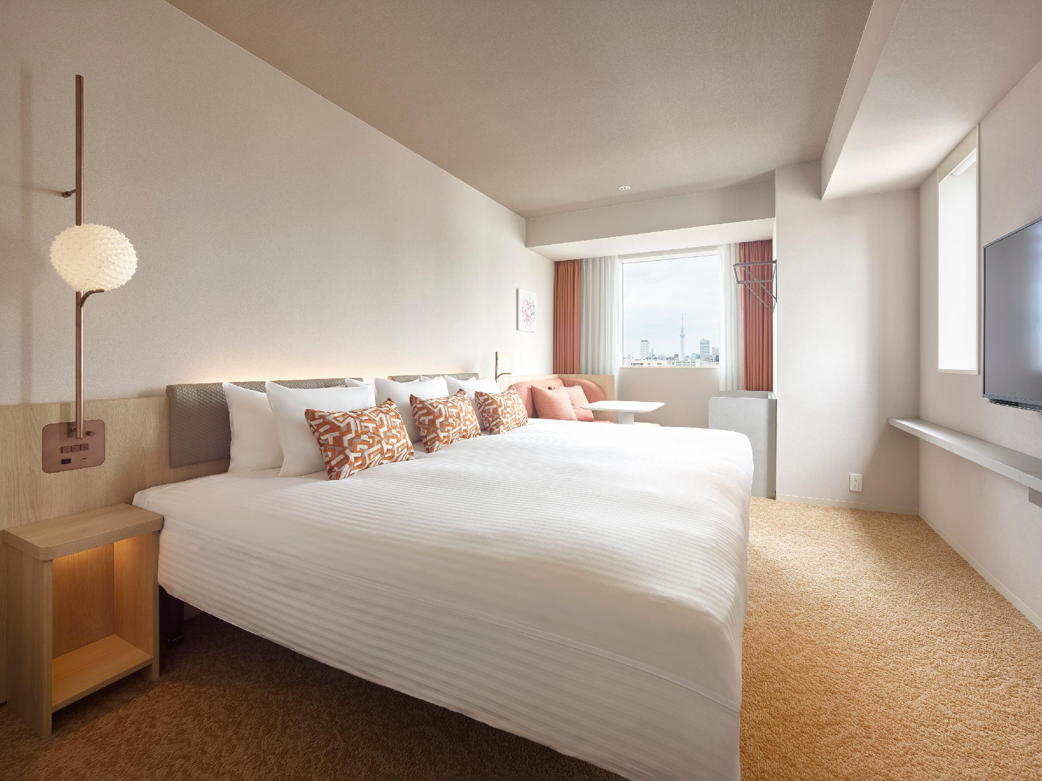 SUPERIOR, KING BED