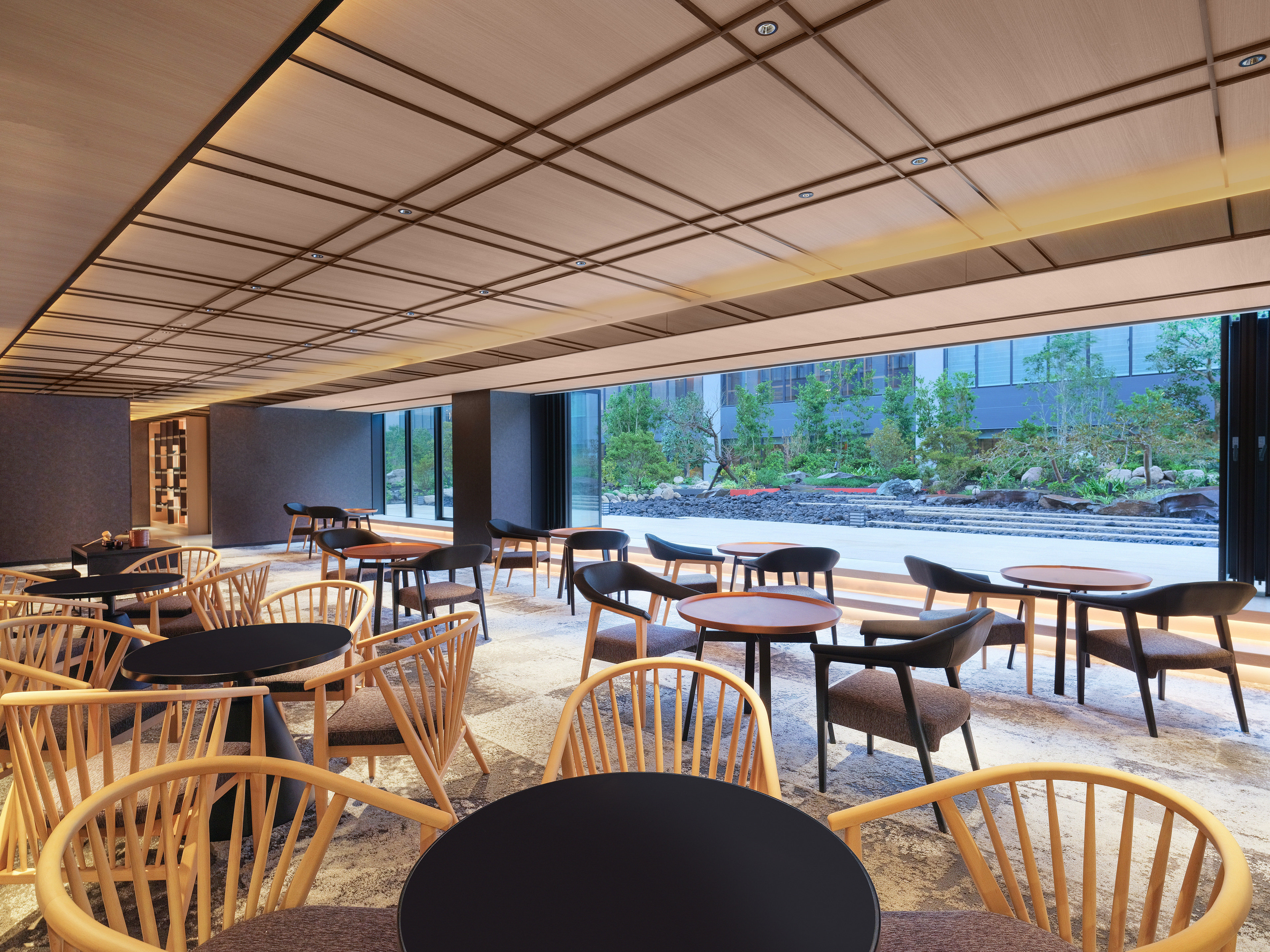 Intercontinental Yokohama Pier 8 62/78