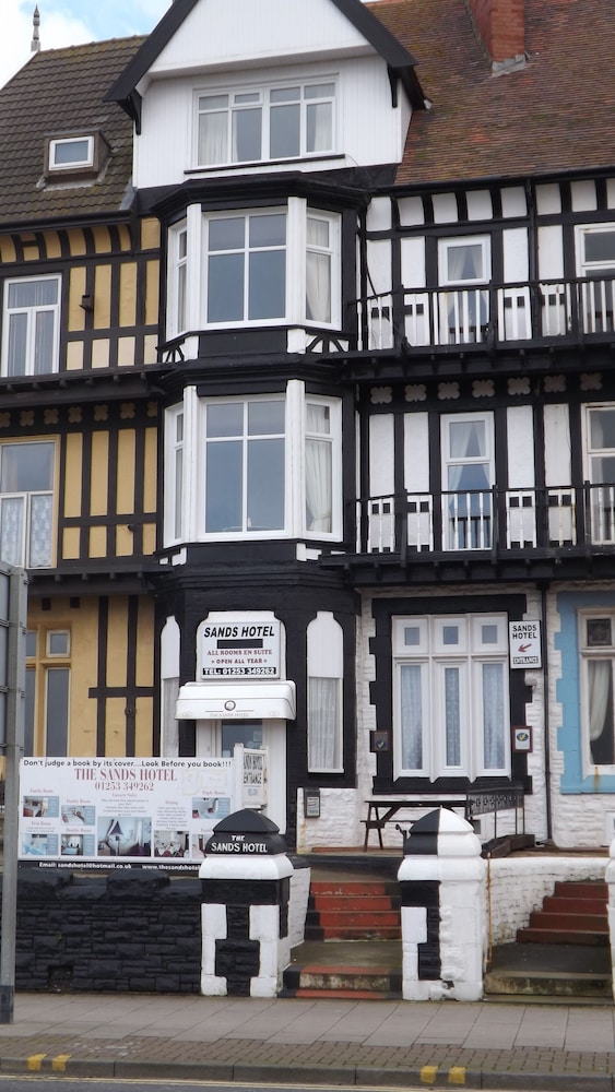 The Sands Hotel 4/50