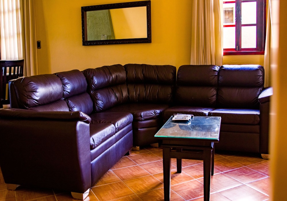 SUITES BELLO XOCHIMILCO 16/32