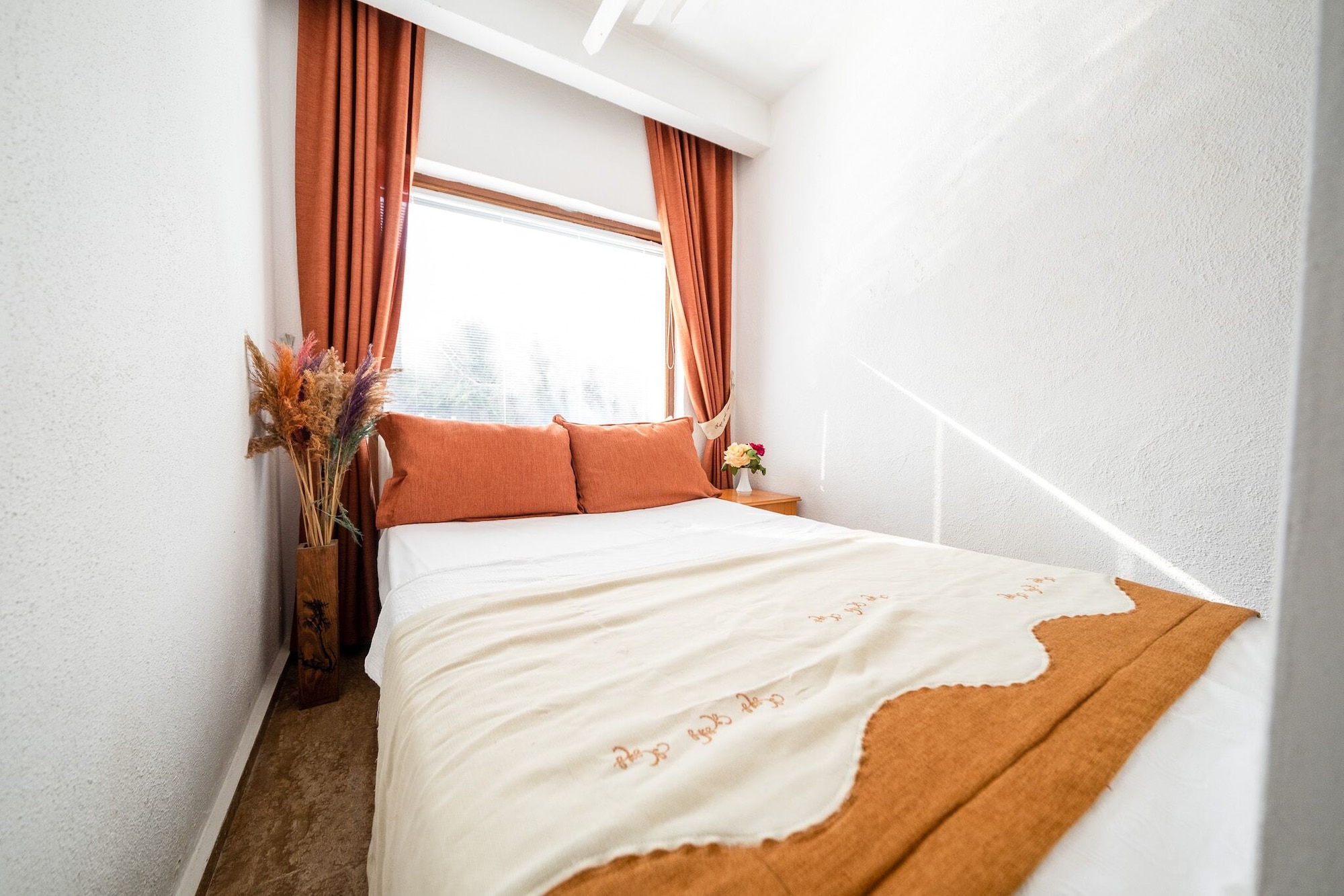 ECONOMY, DOUBLE BED