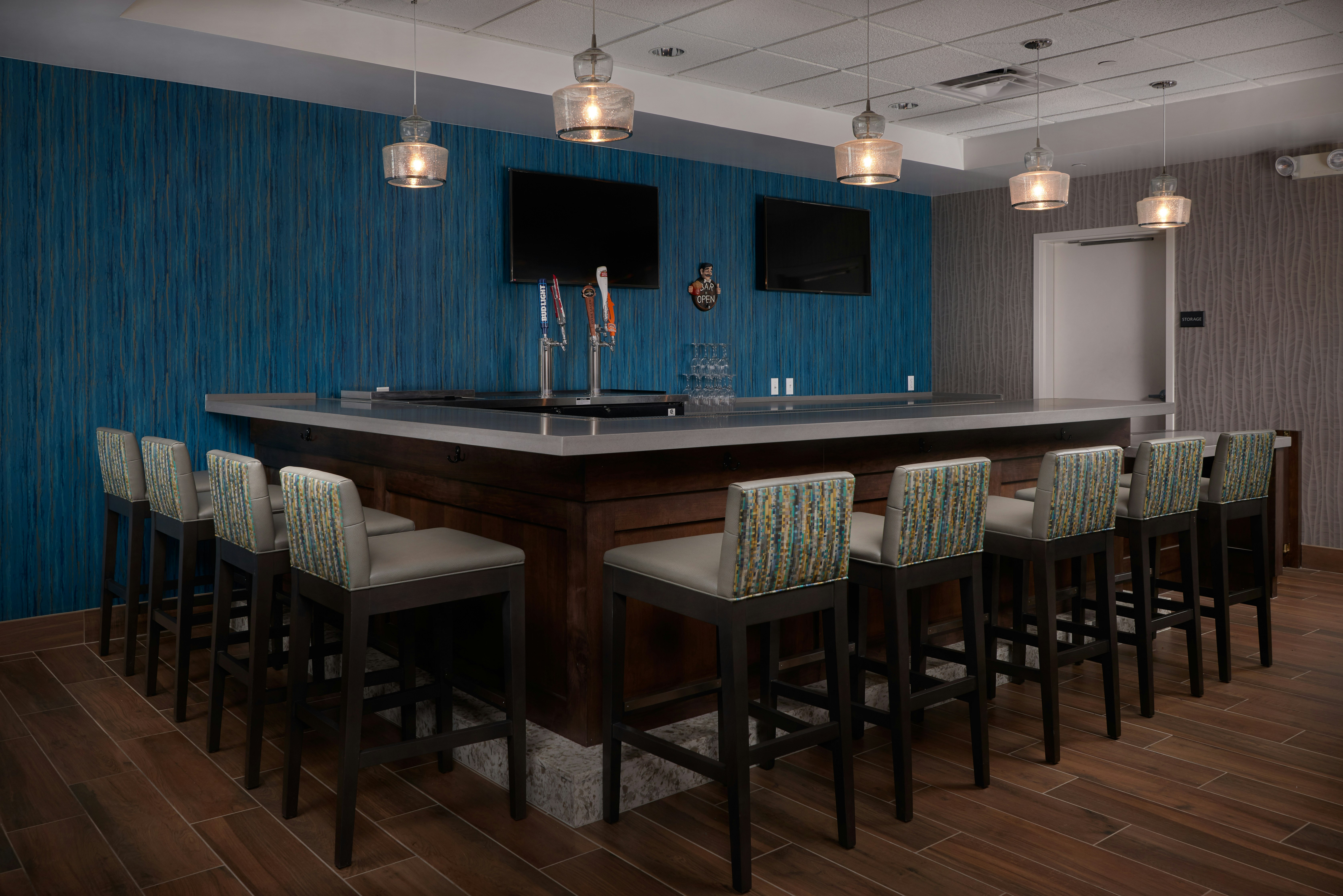 Hampton Inn Lake Havasu 34/49