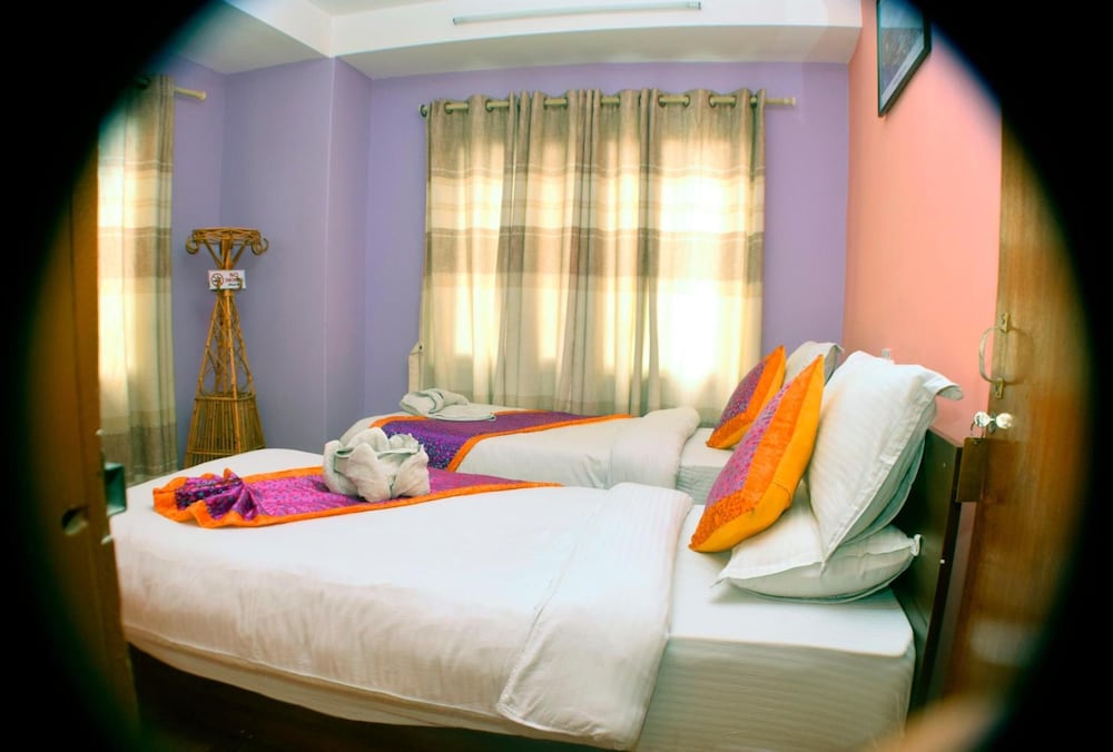 Hotel Rising Home 13/25