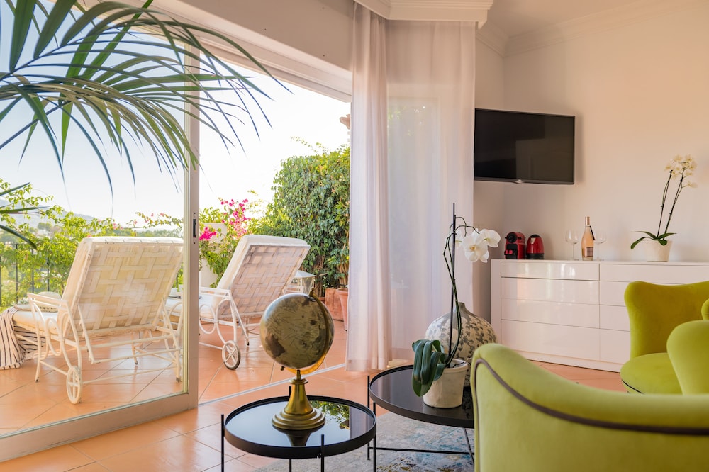 Molo 44 Suites Puerto Banus 59/85