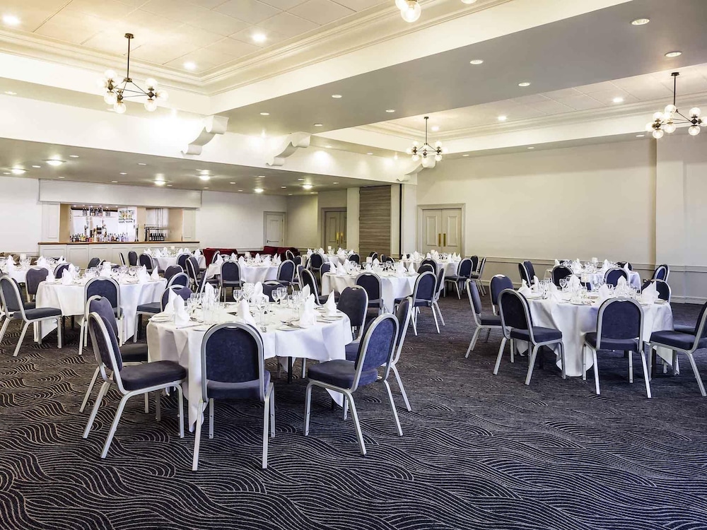 Mercure Dartford Brands Hatch Hotel & Spa 45/50