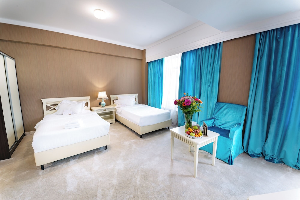 SUPERIOR, TWIN BEDS