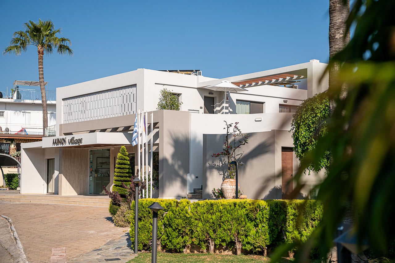Minos Village 24/81