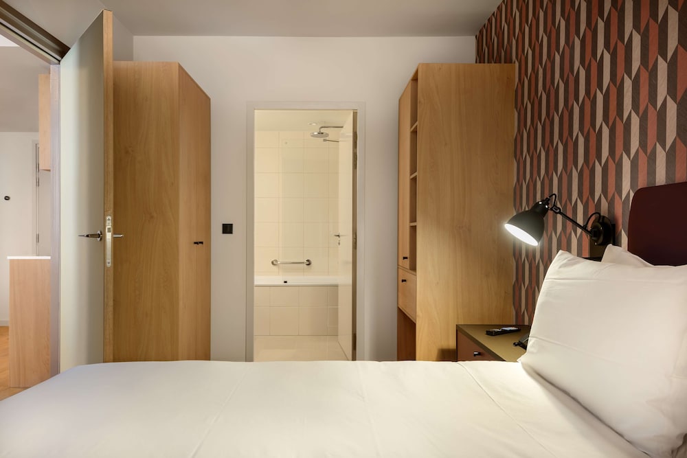 Hyatt House Paris Charles de Gaulle Airport 8/33