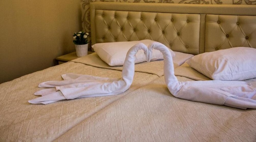 HOTEL PRESTIGE 11/26