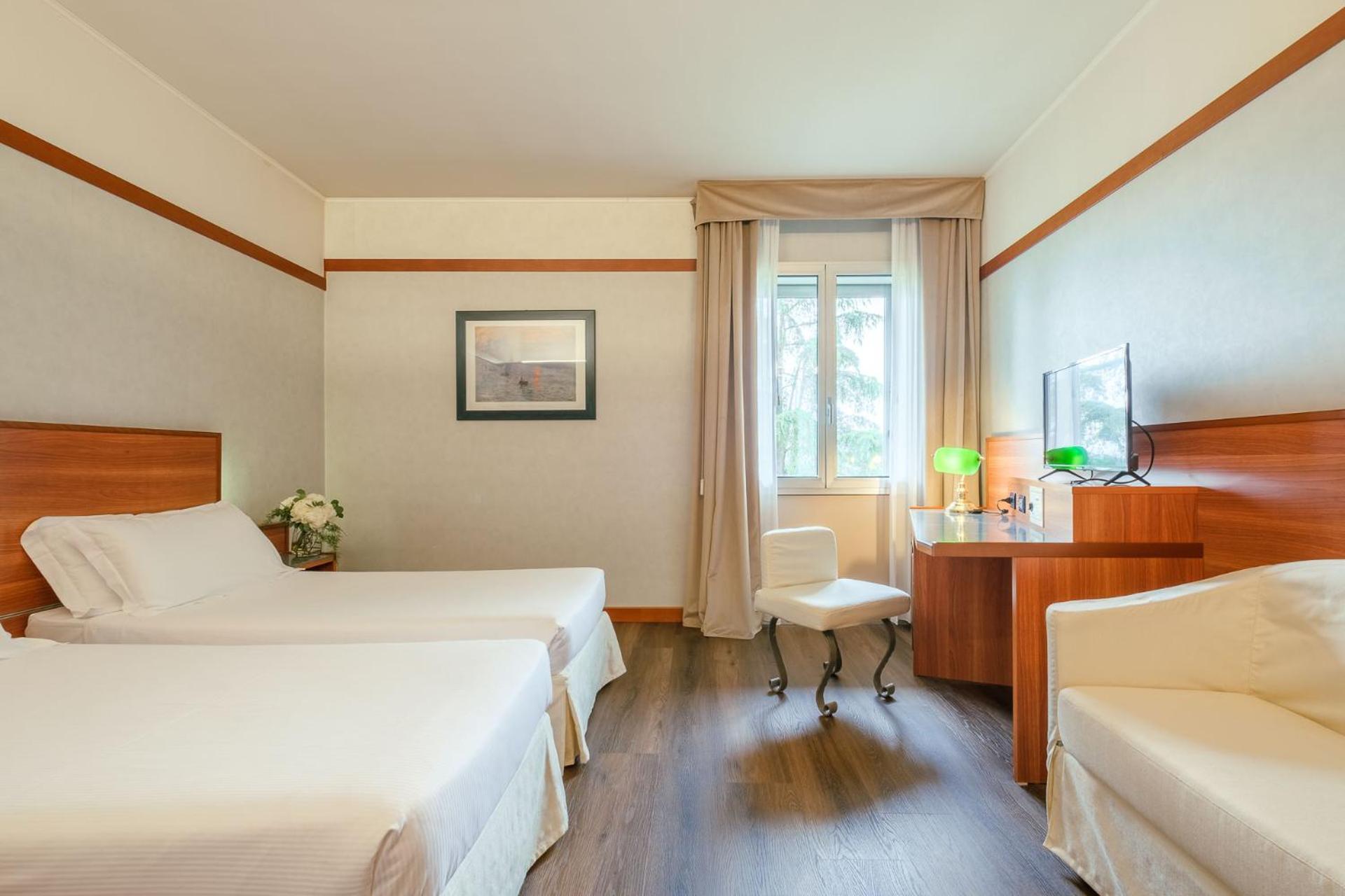 CLASSIC, DOUBLE OR TWIN BED