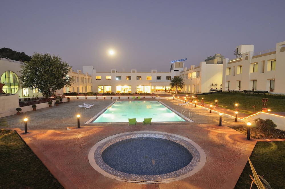 INDER RESIDENCY 53/58