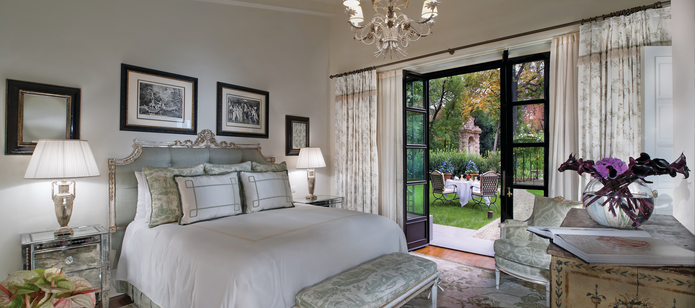 Pool, Garden, Suite, King Bed