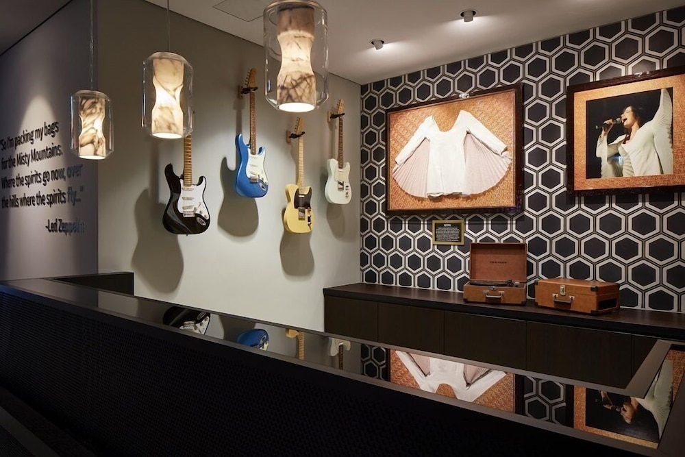 Hard Rock Hotel Davos 57/82