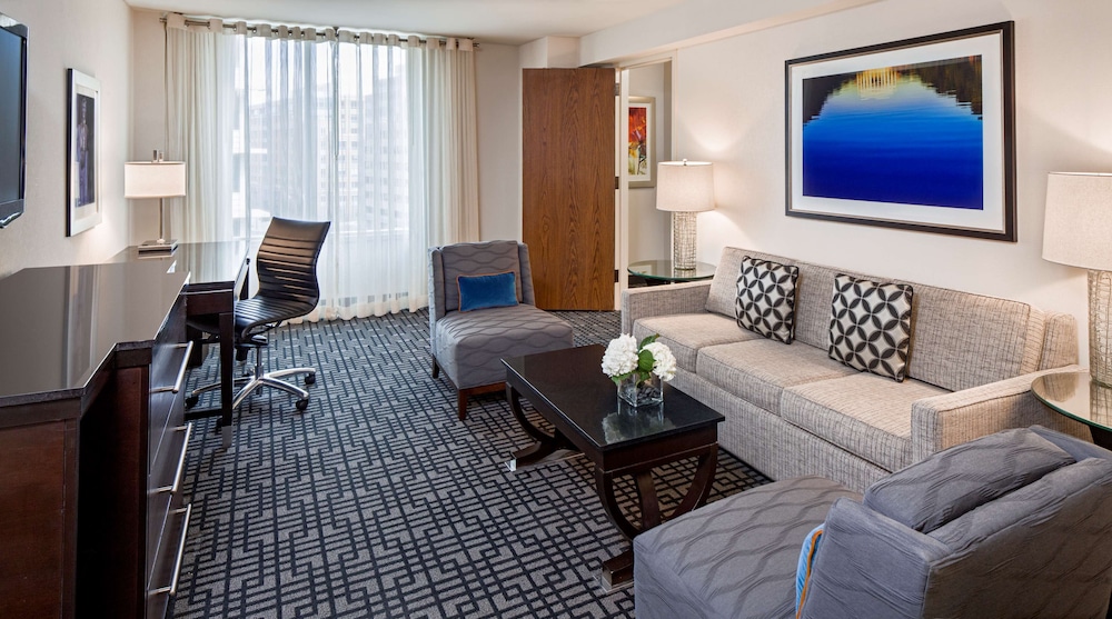 Hyatt Regency Washington 43/83