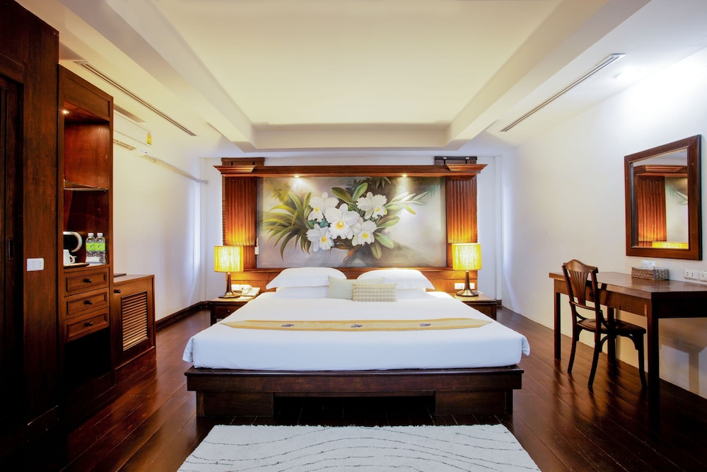 SAFARI BEACH HOTEL 9/48