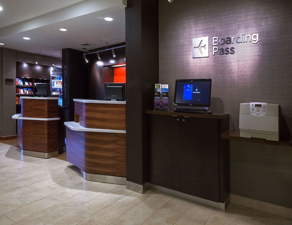 Courtyard By Marriott Winston-Salem Hanes Mall 8/66