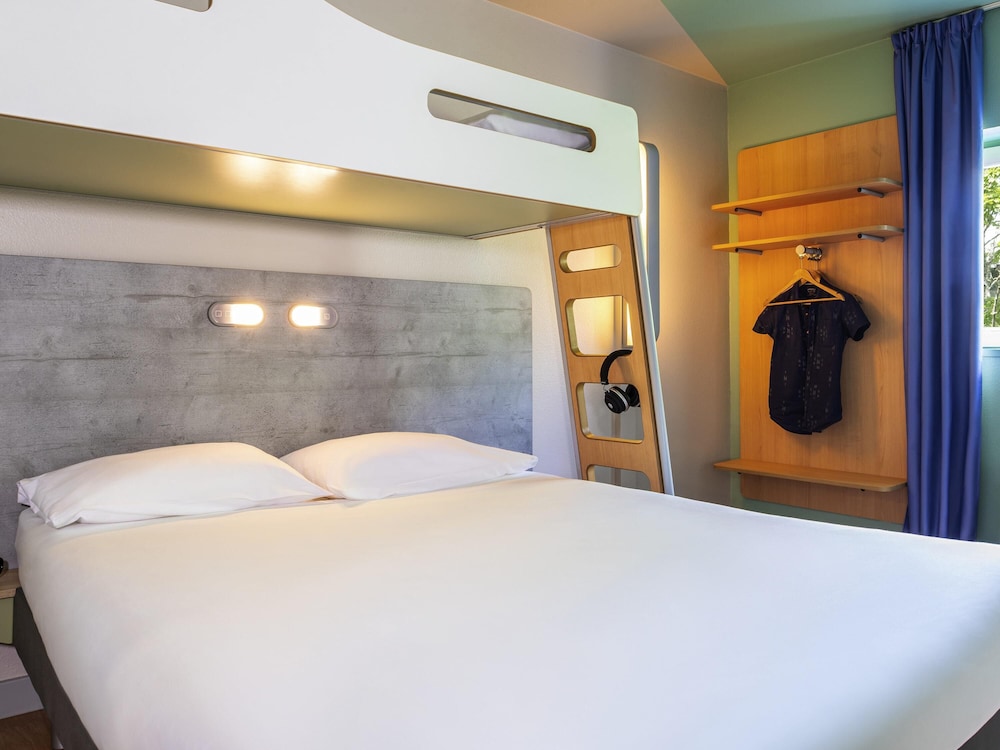 Ibis Budget Grigny Centre 13/40