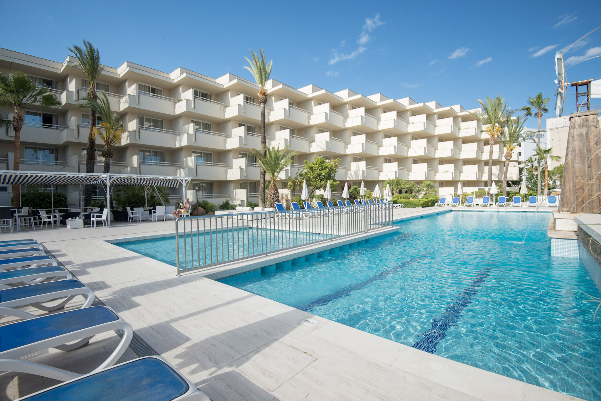 Globales Cala Bona Suites 5/56