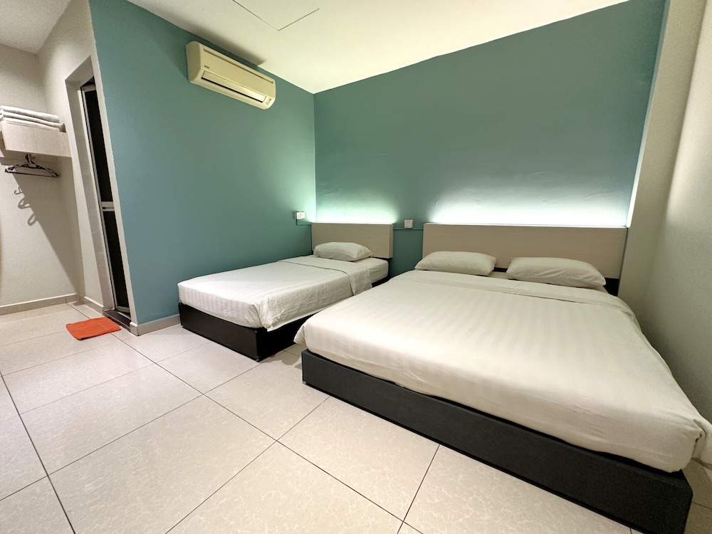 De Uptown Hotel Pj 222 38/57