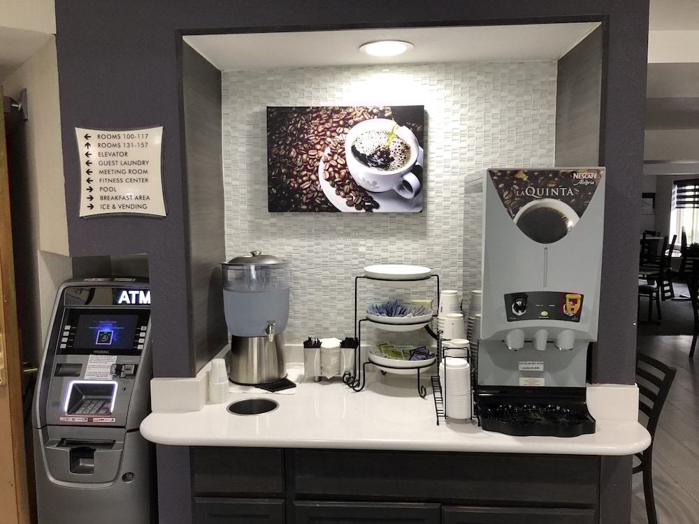 La Quinta Inn & Suites by Wyndham Minneapolis Northwest 35/39