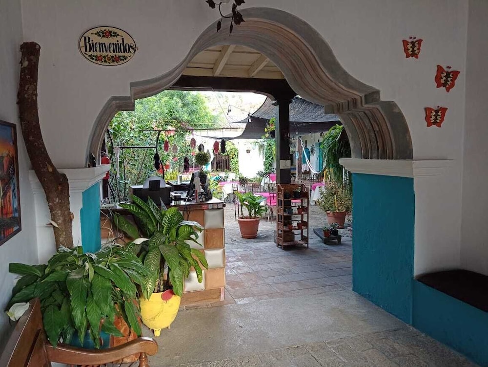 Hotel Monasterio 9/65