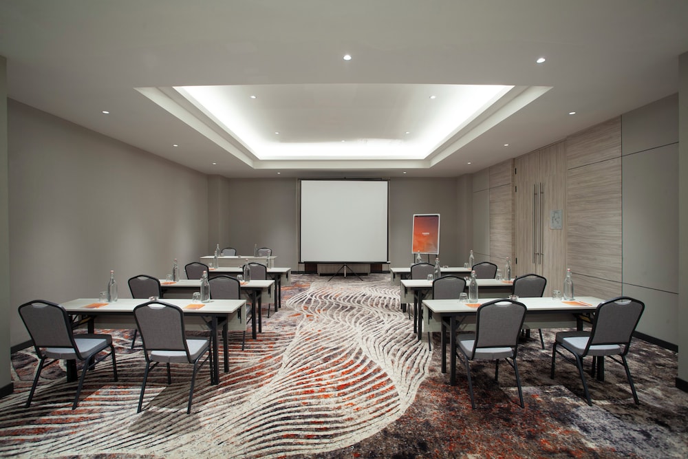 Harris Hotel and Convention Cibinong City Mall Bogor 50/61