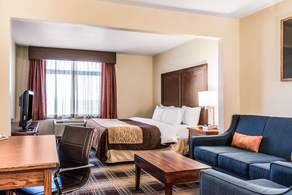 Comfort Inn Suites Sheridan 6/25